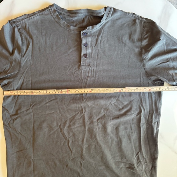 Vuori Short Sleeve Henley Tee – Neutral | Soft Stretch estimated large - Picture 5 of 7